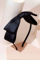 Siyah Fiyon SATEN Taç ( Demir taç üzeri işleme )