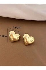 Kadın Küpe Dolu Kalp